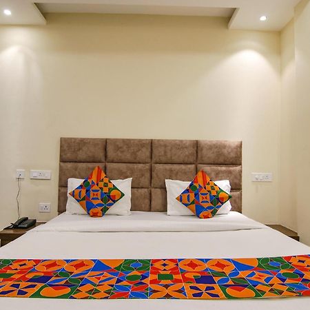 Fabhotel Prism Grand Zirakpur Exterior photo