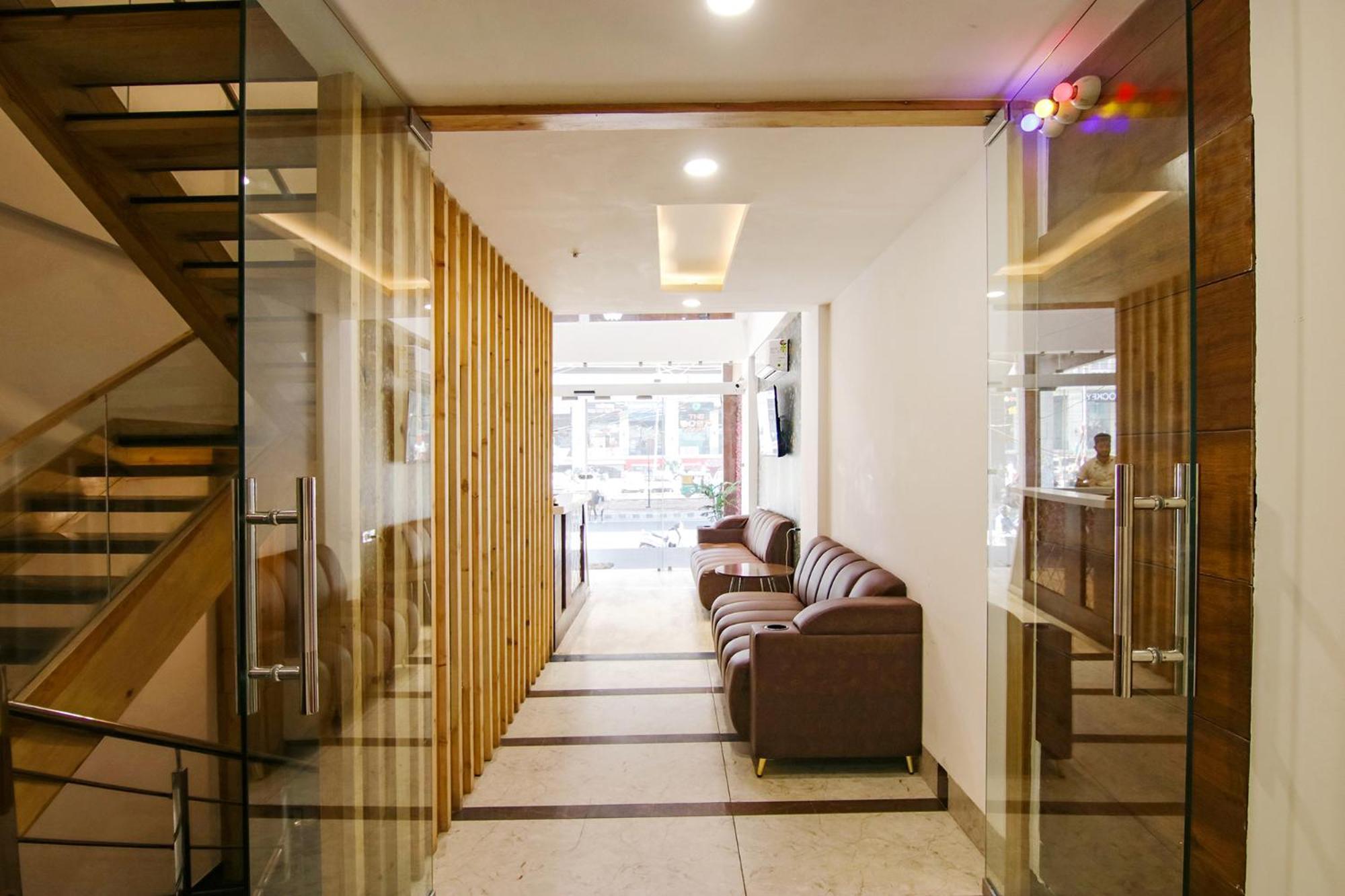 Fabhotel Prism Grand Zirakpur Exterior photo