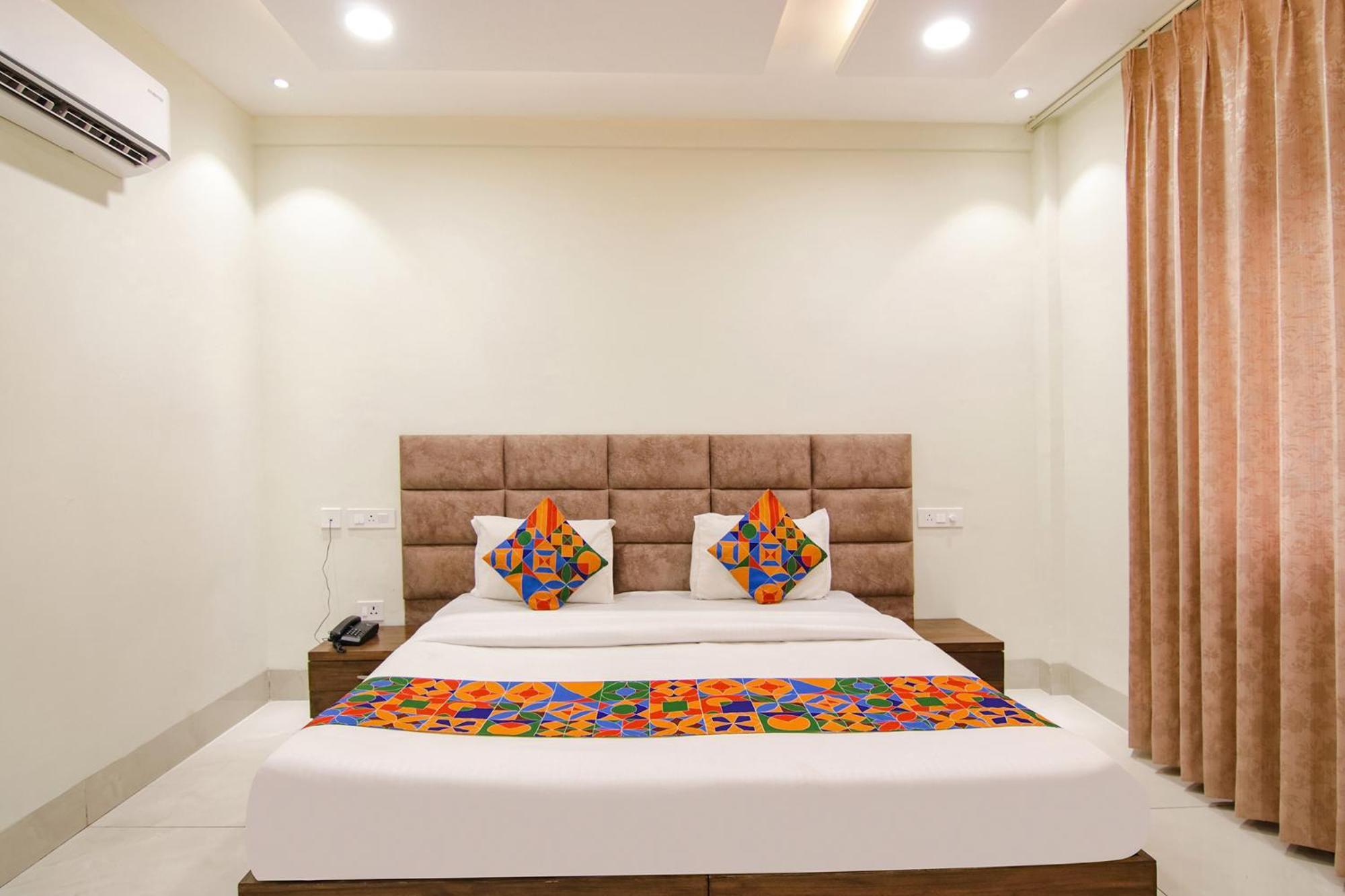 Fabhotel Prism Grand Zirakpur Exterior photo
